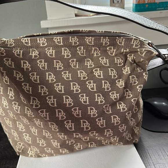 Dooney and Bourke canvas and leather bag EUC - Picture 6 of 13